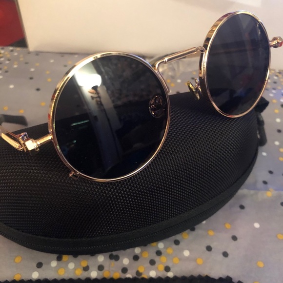 Retro Round Sunglasses - Picture 8 of 9